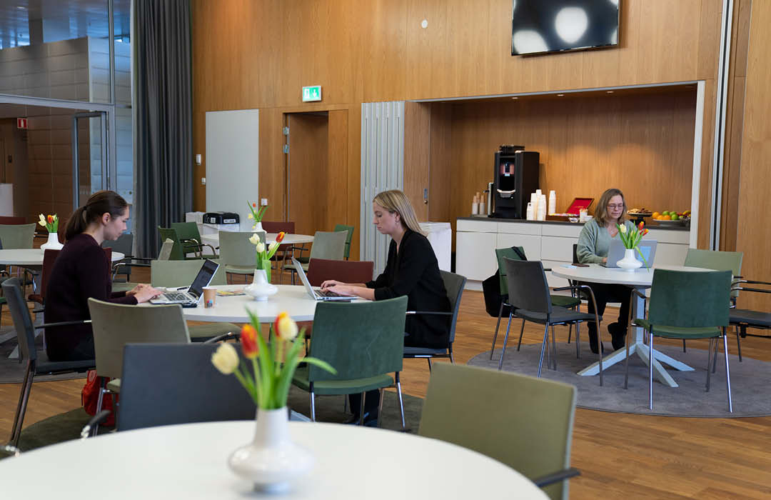 press center 1080-700px